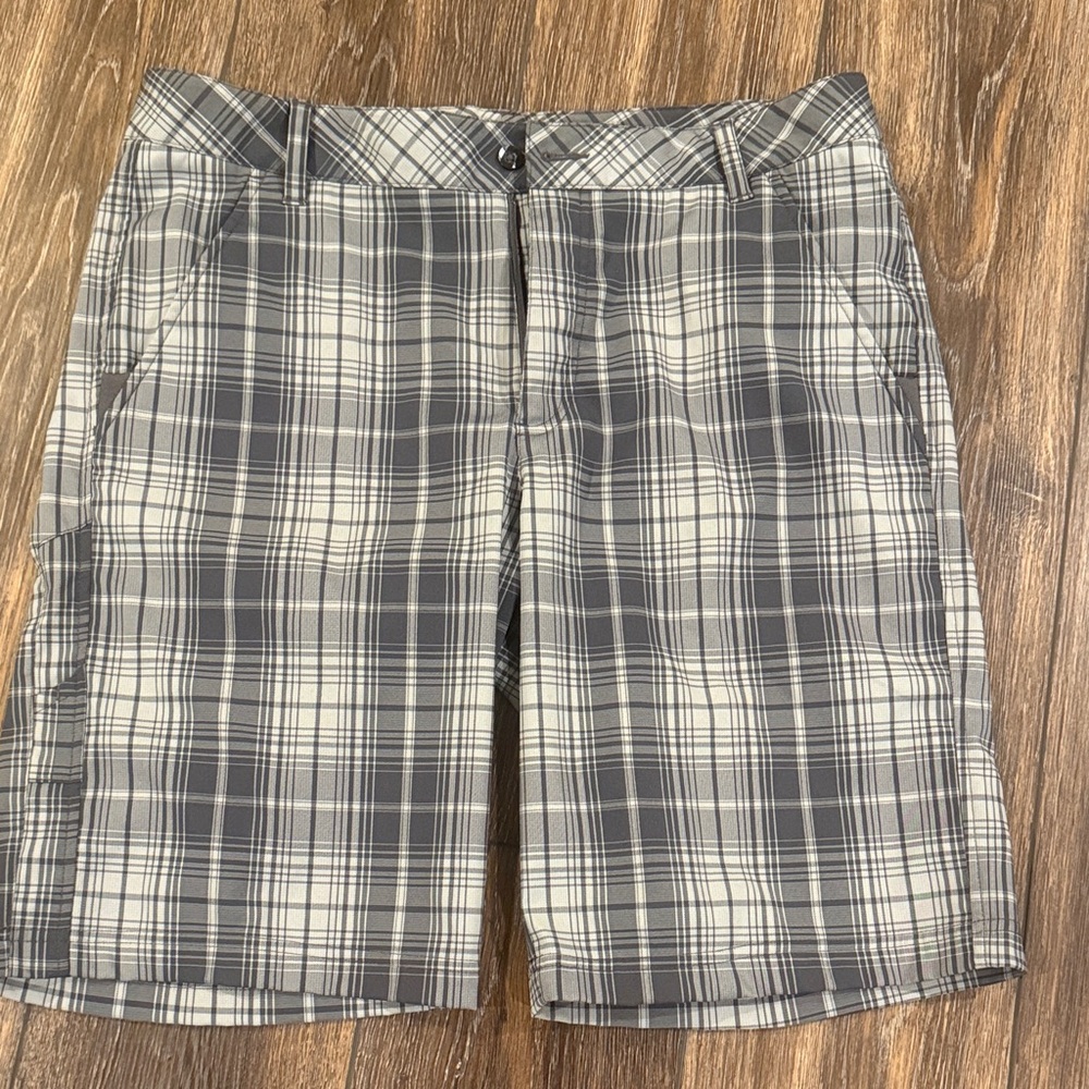 Plaid Gray Fila Golf Shorts size 34